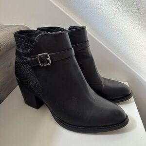 G.C. shoes boots size 10 block heel